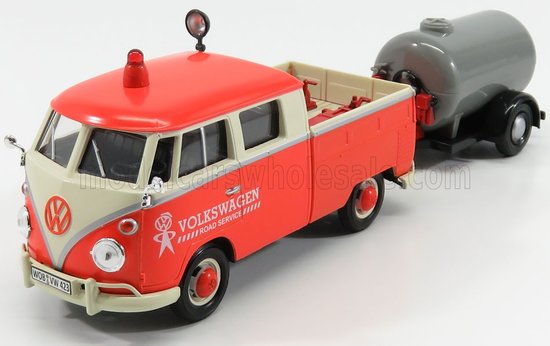 VW T2 s dvojkabinou - sprava ciest s cisternou (1962)